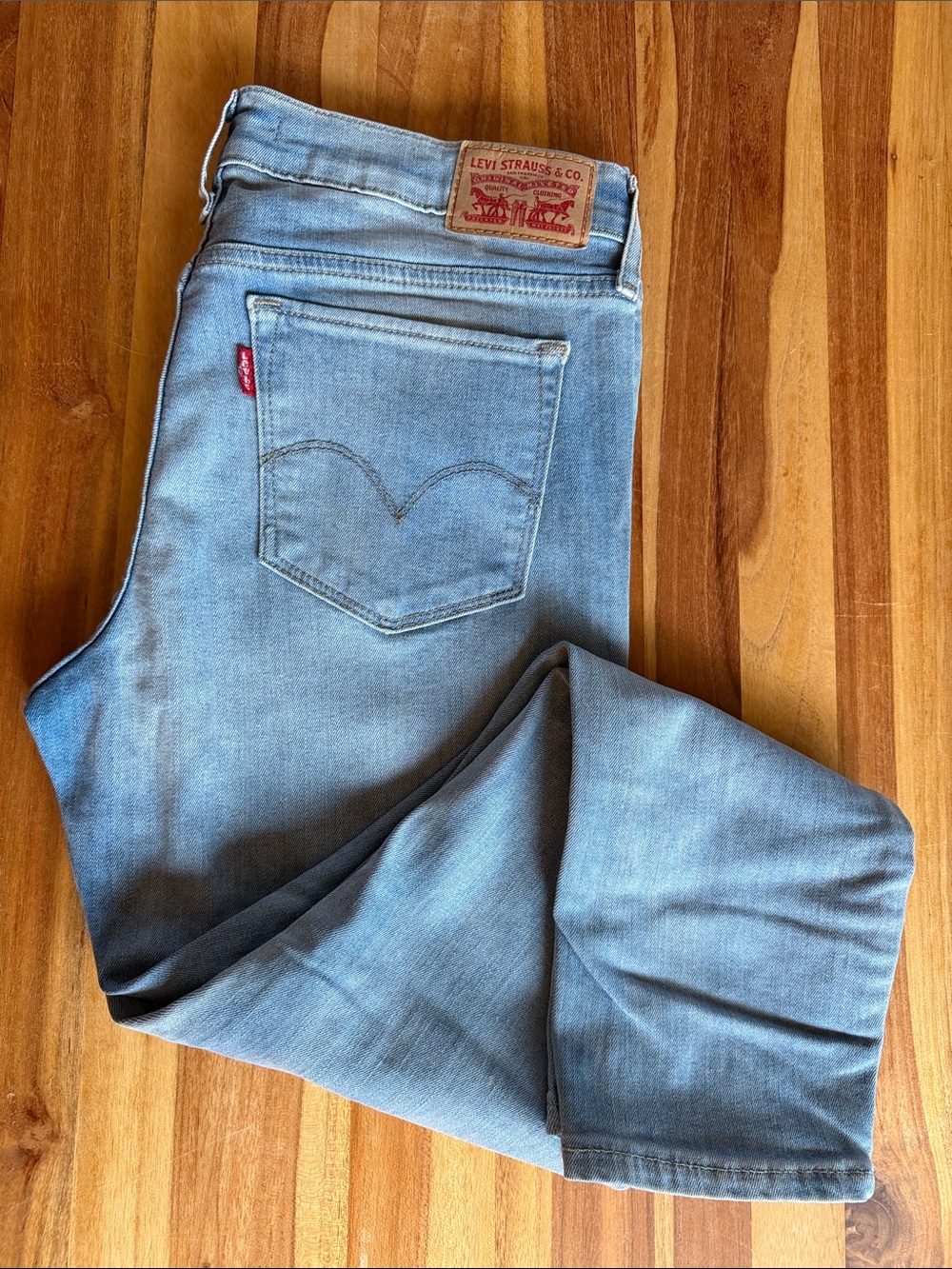 Levi's 711 Light Blue Skinny Jeans